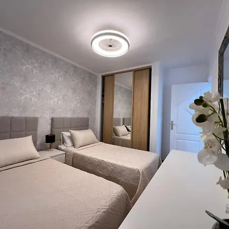 Appartamento Oasis San Eugenio By Altamar Homes *